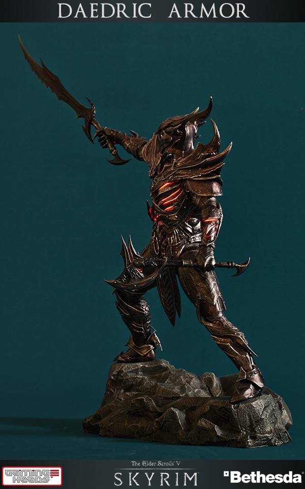 The Elder Scrolls® V: Skyrim™ - Daedric Armor Statue