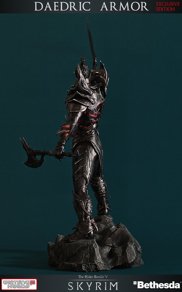 The Elder Scrolls® V: Skyrim™ - Daedric Armor Statue