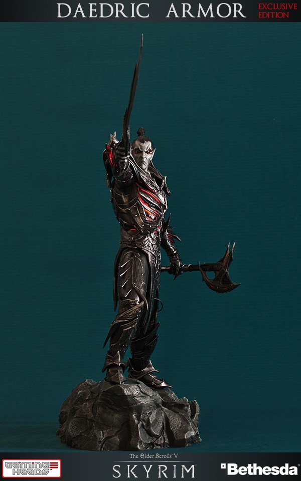 The Elder Scrolls® V: Skyrim™ - Daedric Armor Statue