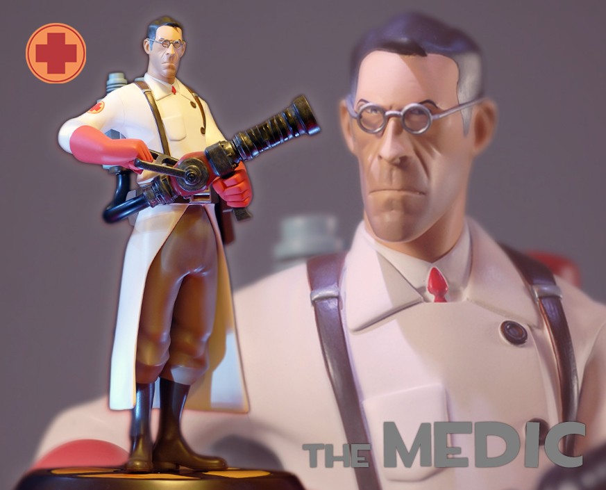 Team Fortress 2: The RED Medic Statue