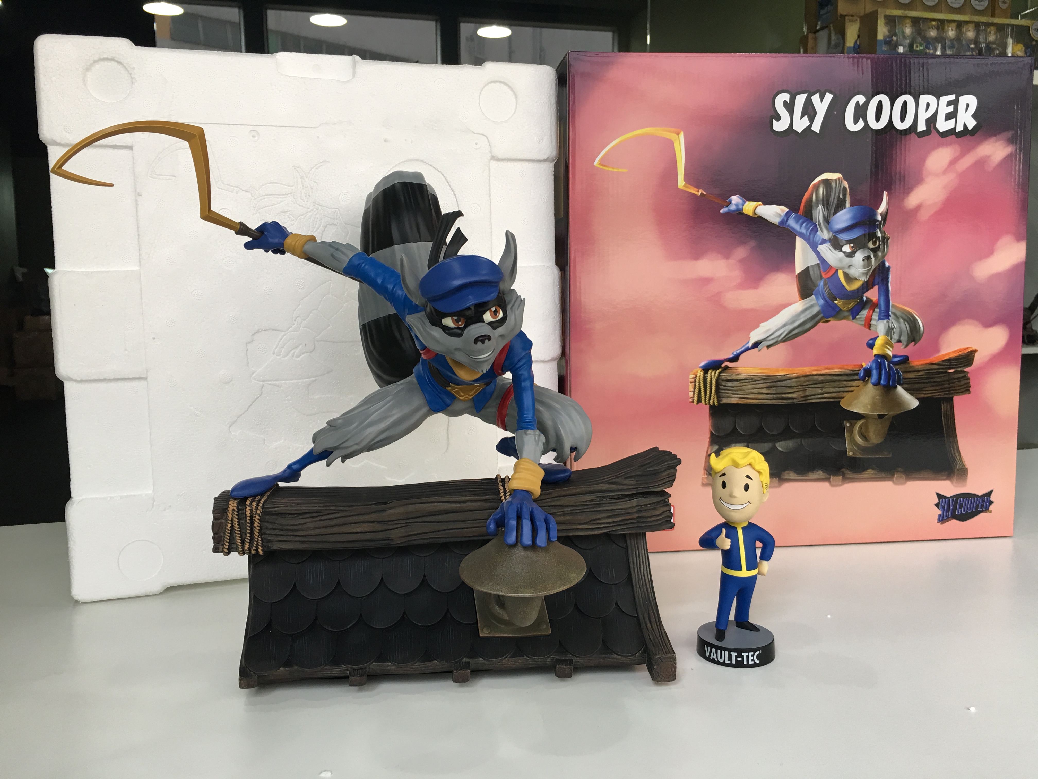 Sly Cooper statue