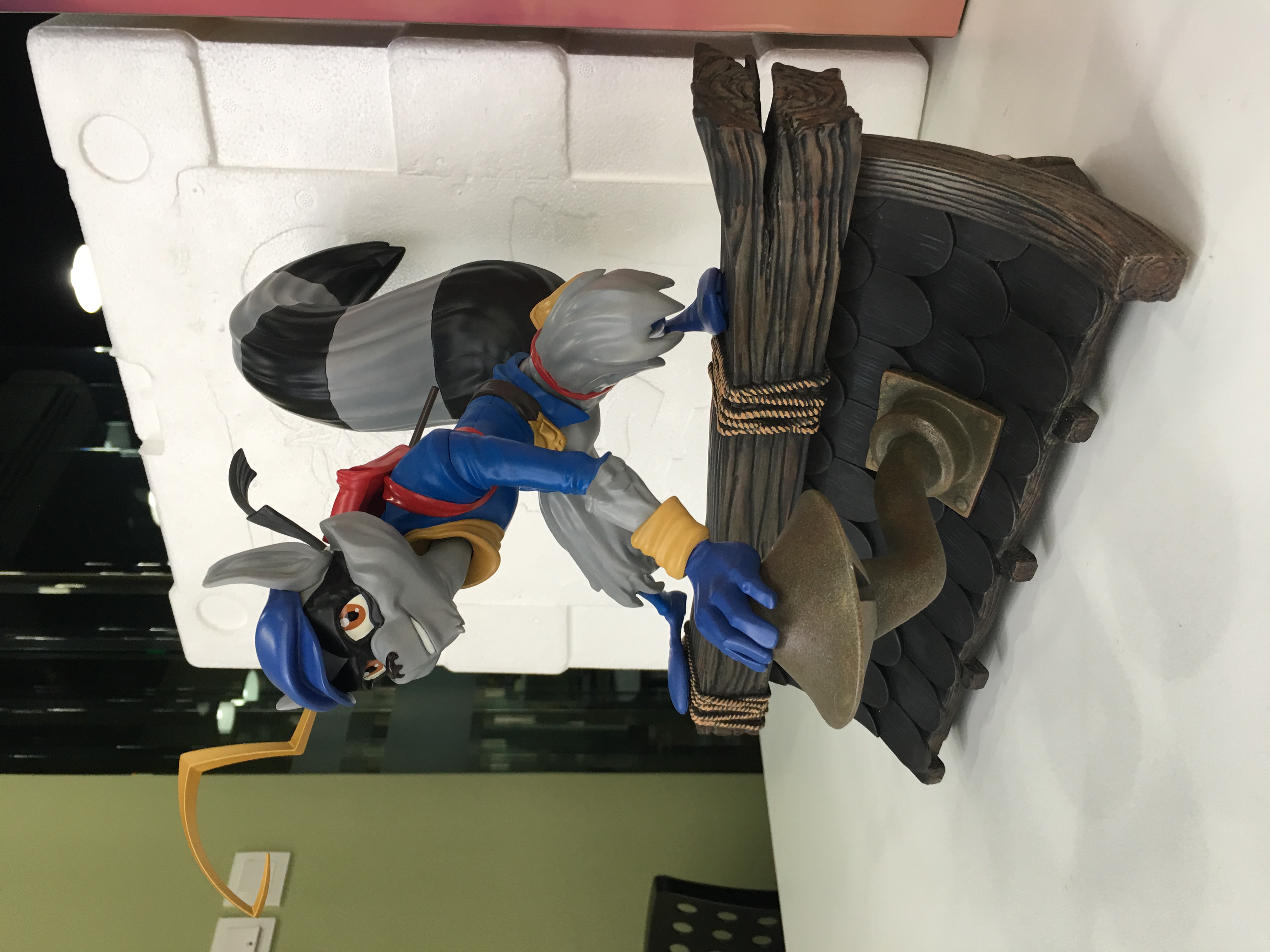 Sly Cooper statue