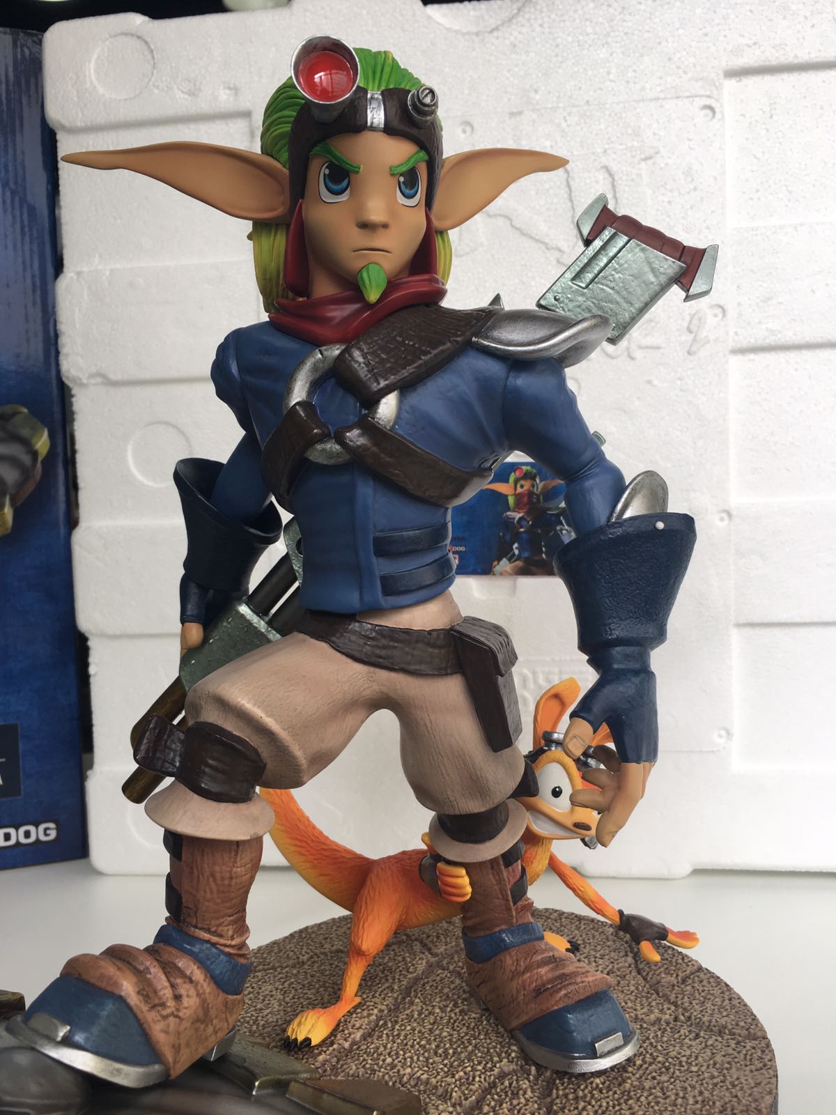 Jak II: Jak & Daxter regular statue