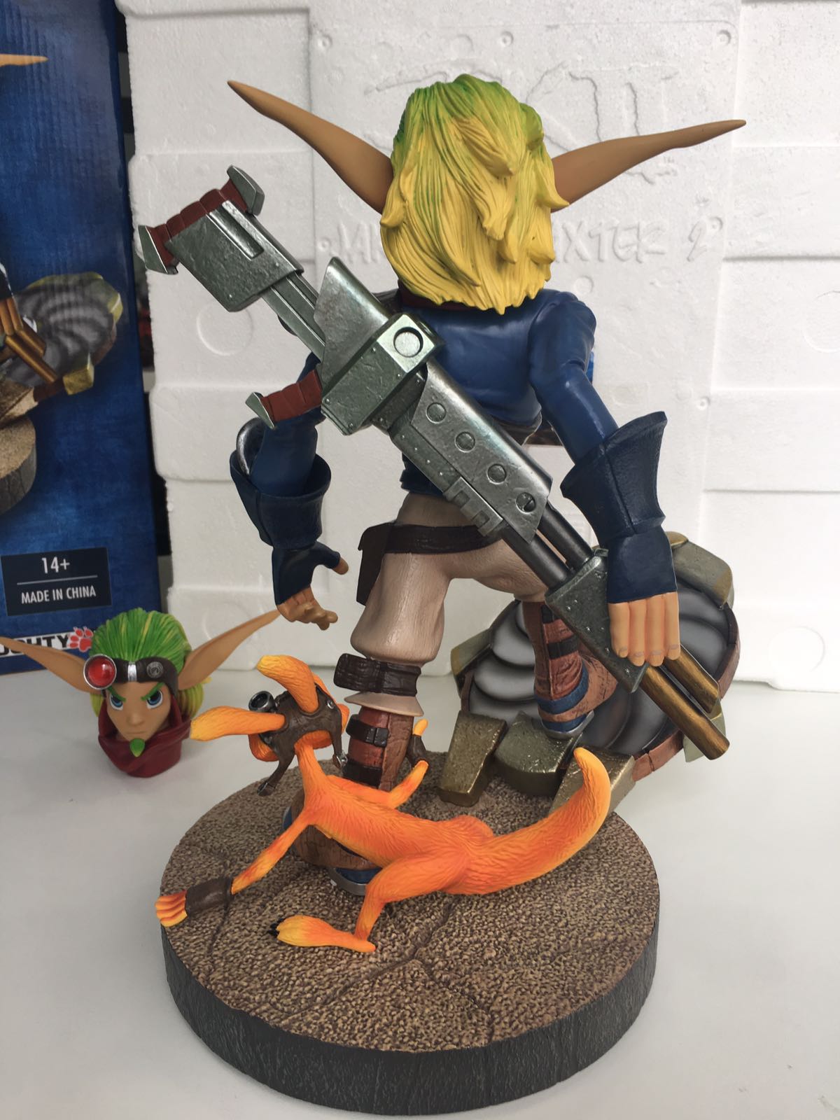 Jak II: Jak & Daxter regular statue