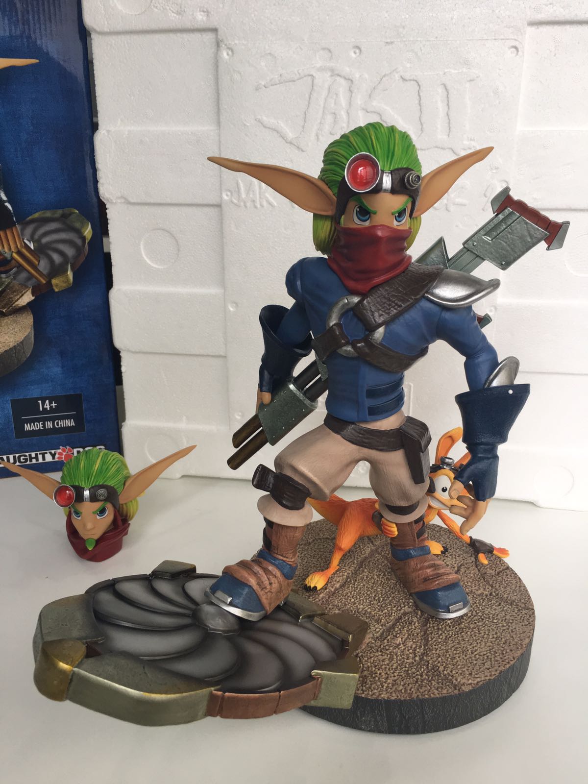 Jak II: Jak & Daxter regular statue